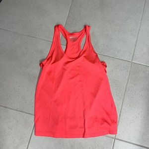 Workout tank top